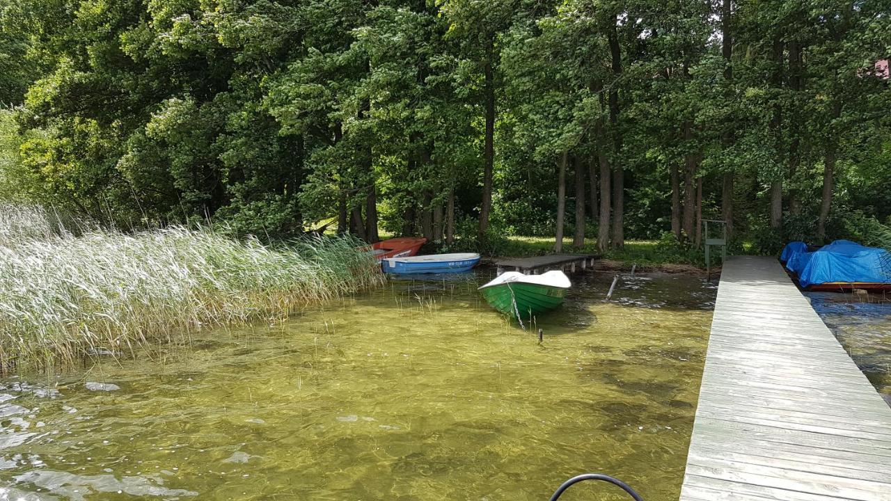 Domek Mazurski Caloroczny Nad Jeziorem Z Jacuzzi Spa Pasym Bagian luar foto