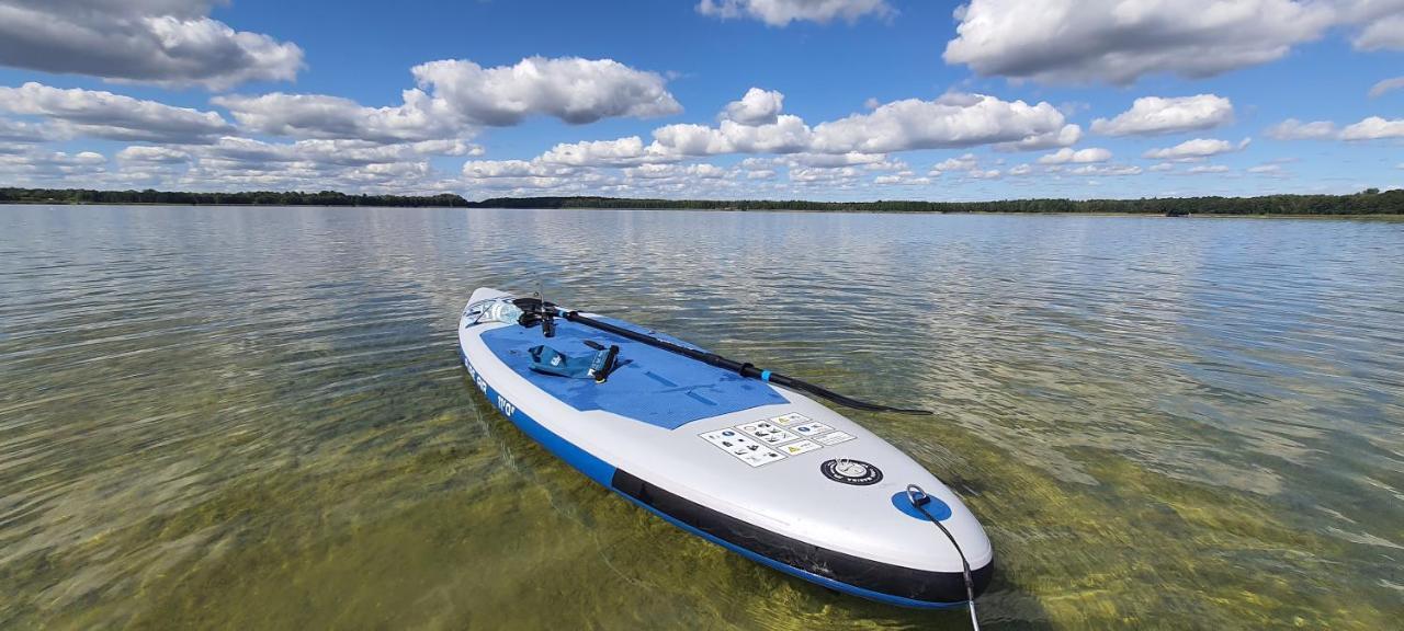 Domek Mazurski Caloroczny Nad Jeziorem Z Jacuzzi Spa Pasym Bagian luar foto