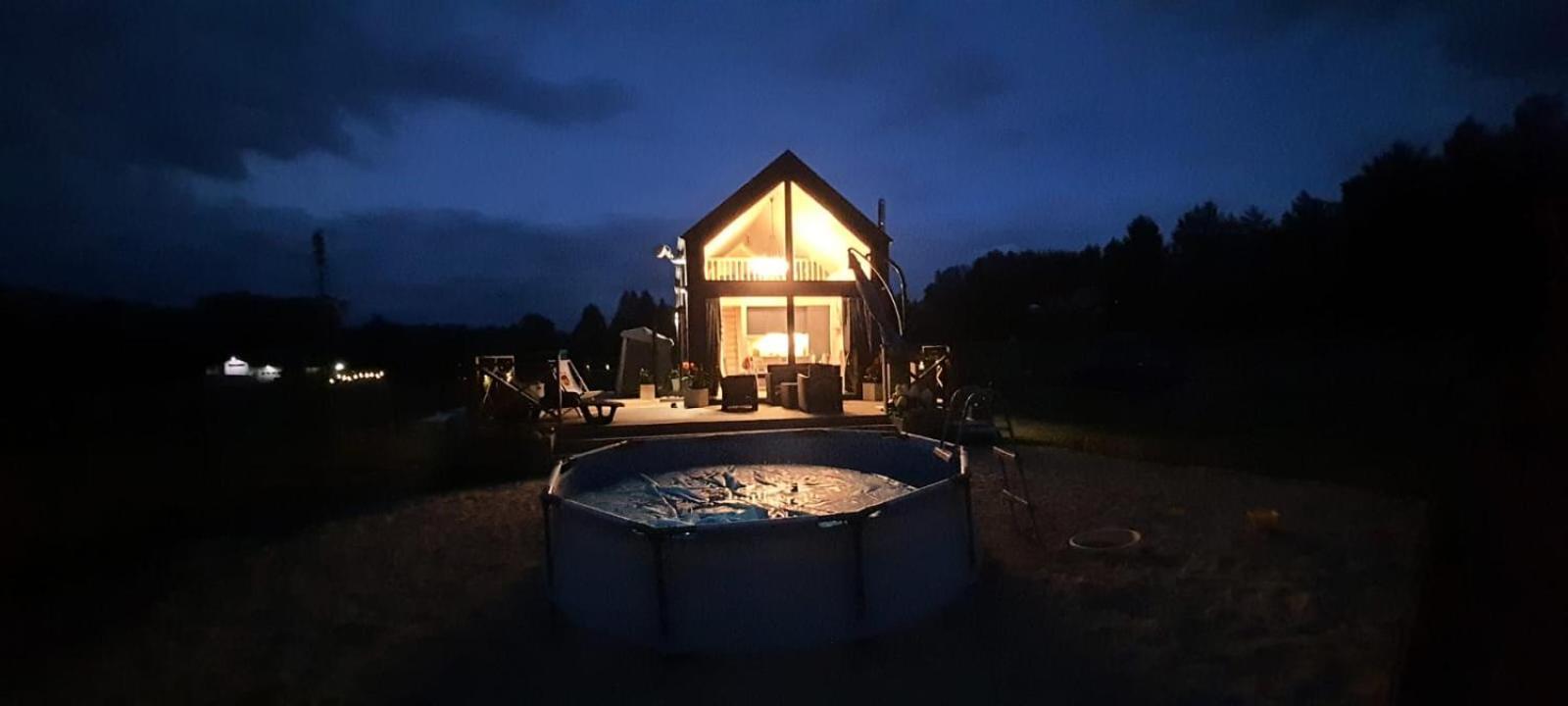 Domek Mazurski Caloroczny Nad Jeziorem Z Jacuzzi Spa Pasym Bagian luar foto